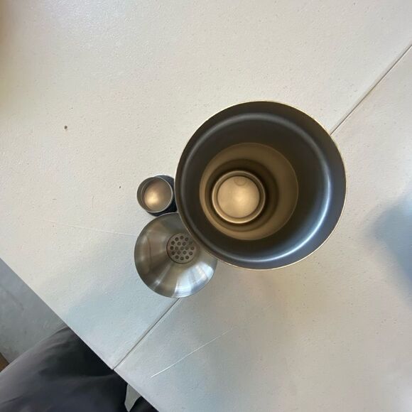 EUC - Oggi Mini Cocktail Shaker Stainless Steel - Bar Utensils Mixed Drinks - Picture 3 of 6